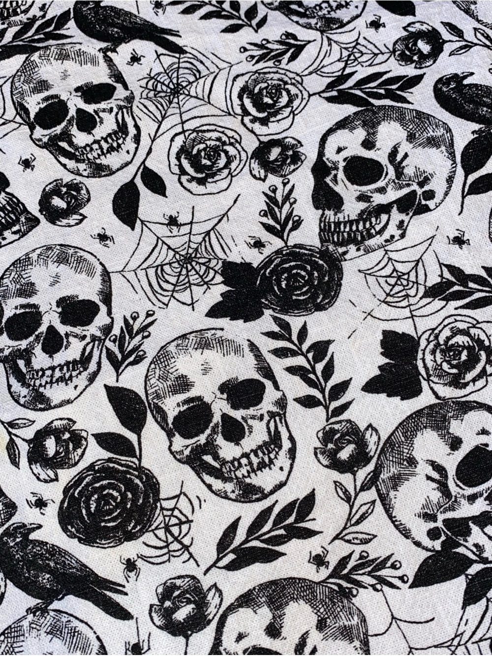Halloween Skulls Ravens Tahari Home Oblong 100% Cotton Tablecloth 58" x 67”